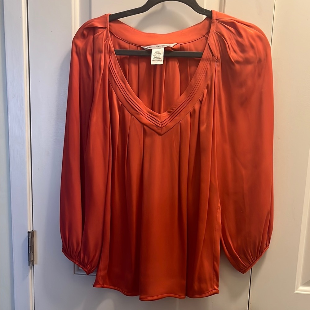 Diane Von Furstenberg Orange Pleated 3/4 Sleeve Blouse